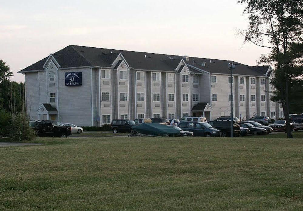 Mariner'S Village Resort Carlyle Zewnętrze zdjęcie